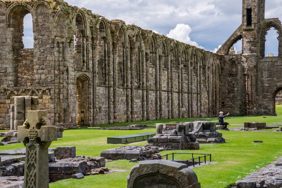 From Edinburgh: St Andrews & Fife's Fishing Villages - St Andrews: Golf Icons, University Streets, and Cathedral-and-Castle Ruins