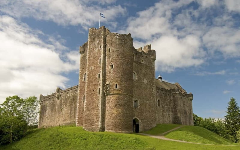 From Edinburgh: Stirling Castle, Kelpies and Loch Lomond - Callander to Stirling: city strolling or right to Stirling Castle