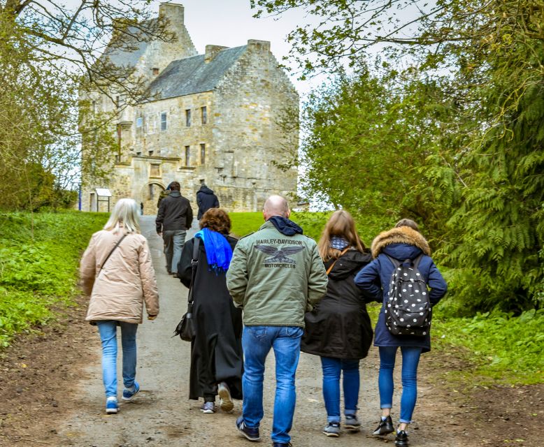 From Edinburgh: The Outlander Experience Guided Tour - Culross as Cranesmuir: Cobblestones, Views, and Short Walking Time
