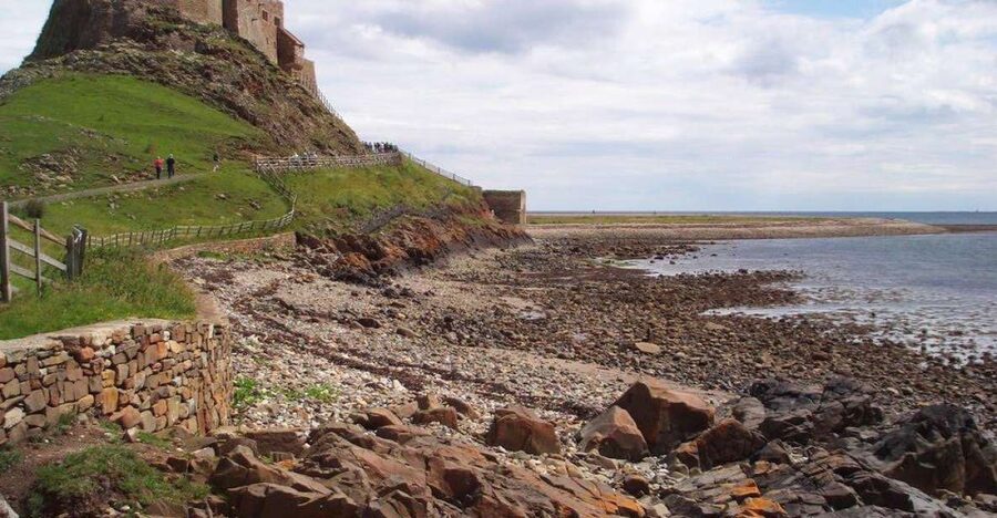 From Edinburgh: Viking Coast & Alnwick Castle Day Tour - When the tide controls your schedule (and how to handle it)