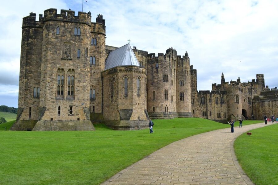 From Edinburgh: Viking Coast & Alnwick Castle Day Tour - Holy Island and Lindisfarne Castle: why this stop hits