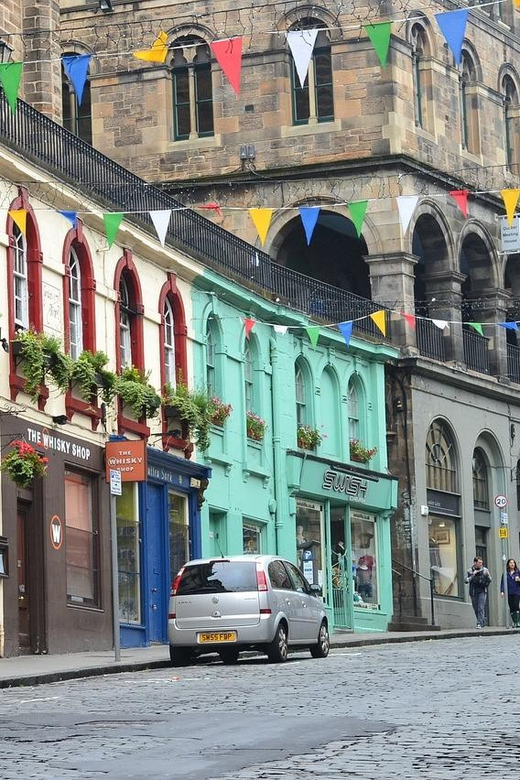 Ghost Tour in Edinburgh - The Royal Mile: Where Stories Get Wheels