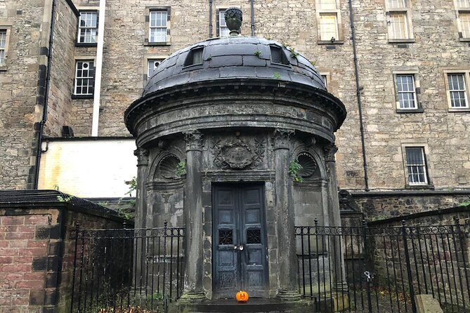 Ghosts of Edinburgh: Bloody Past Exploration Game and Tour - Greyfriars Bobby’s Fountain and the Grassmarket’s Grim Edge