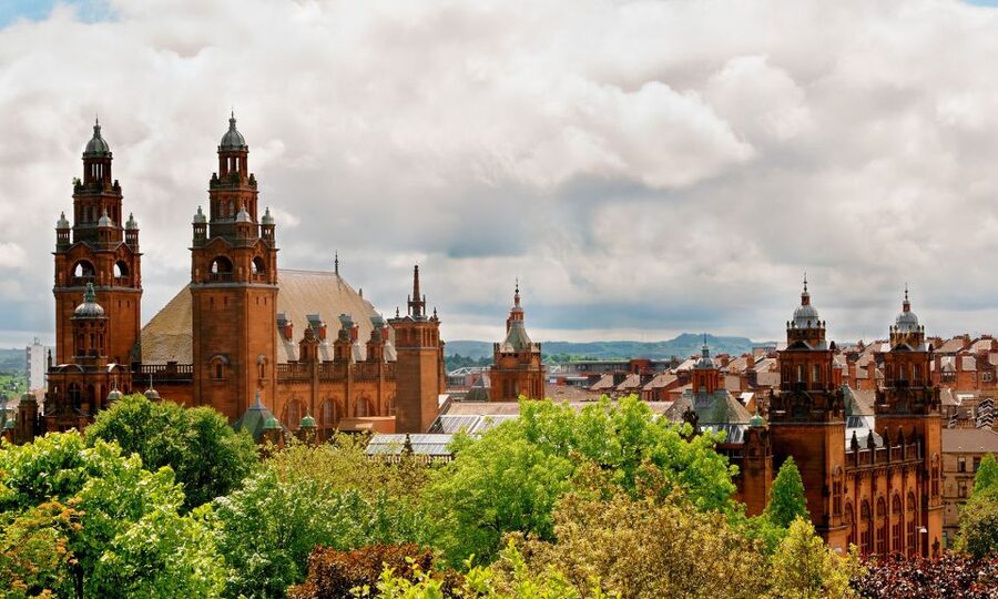Glasgow and Scottish Lakes Tour in Italian - Glasgow panoramic tour: Tolbooth Tower, the Clyde, and a little walking time