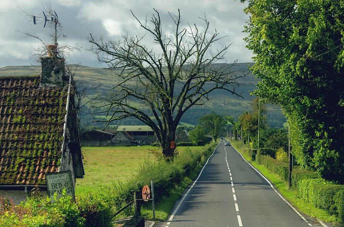 Hairy Coos & Highland Views: A Short Day Escape from Edinburgh - Leaving Edinburgh: New Town start, Kelpies, then Stirling viewpoints