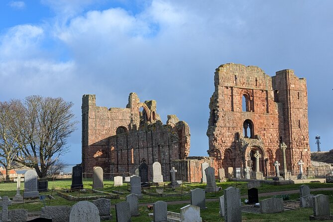 Harry Potter, Alnwick Castle, Bamburgh Castle, Seals Tour - Should you book this Harry Potter, Eyemouth seals, and Bamburgh day trip?