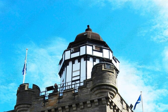 Harry Potter's Edinburgh Tour and House of Illusions Experience - Waverley Station Viewpoint: Trains as Part of the Wizard Story