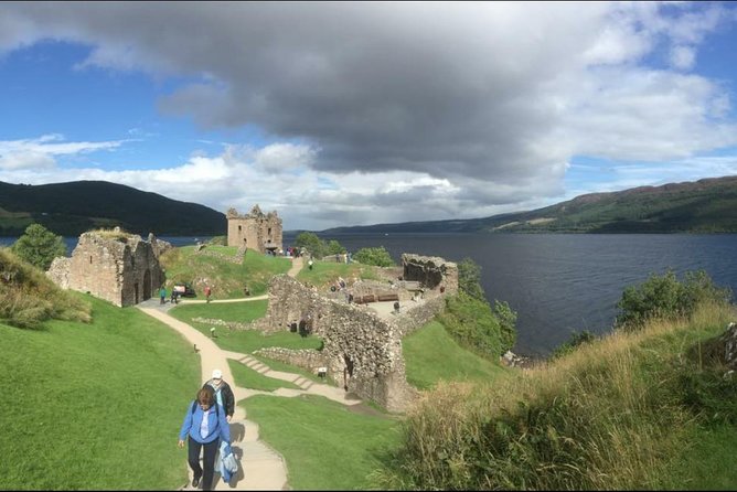Highlands + Glencoe + Loch Ness Private Tour - Loch Ness: the Nessie hunt with 38 km of photo stops