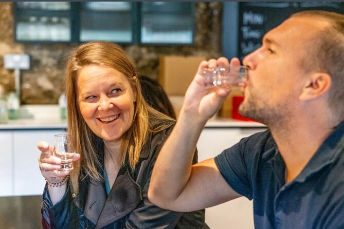 Holyrood Distillery Gin Tasting Experience - Entering Holyrood’s modern gin world (and learning what Scottish Juniper really does)