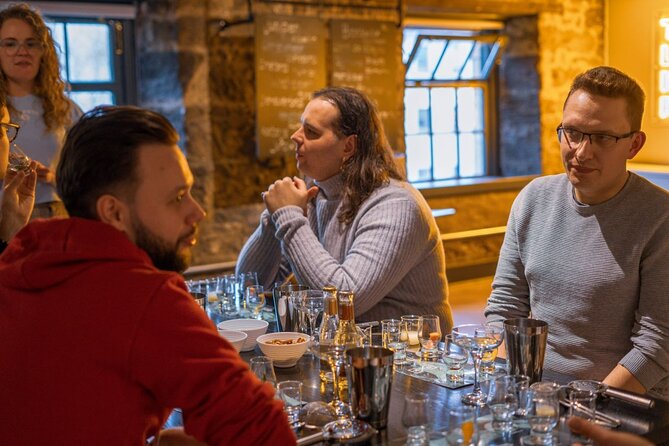 Holyrood Distillery Gin Tasting Experience - The Spirits Lab sensory nose test: where aroma turns into flavor clues