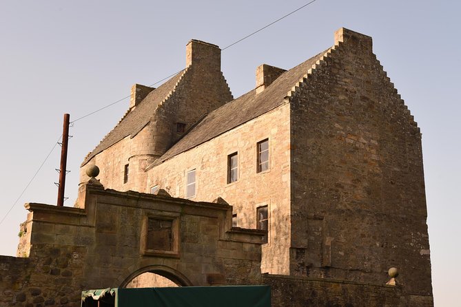 Jamie Fraser Outlander tour to Lallybroch tours Edinburgh - What to Expect From Your Guide (Including the David Mention)