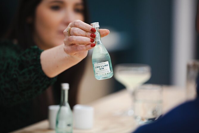Lind and Lime Gin Distillery Tour and Tasting - What happens at the start: arrival drink and a friendly kickoff