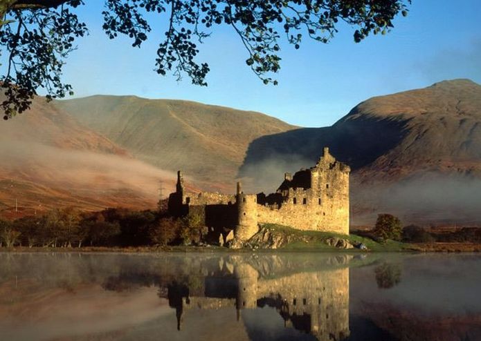 Oban, Lochs & Inveraray Full-Day Tour from Edinburgh - Oban and McCaig’s Tower: seafood, Victorian waterfront, and time limits