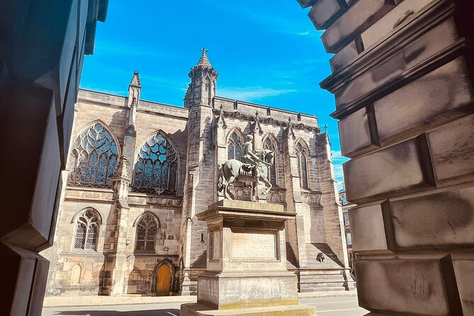 Old Town Walking Tour - Walking Edinburgh’s Old Town with a costumed guide