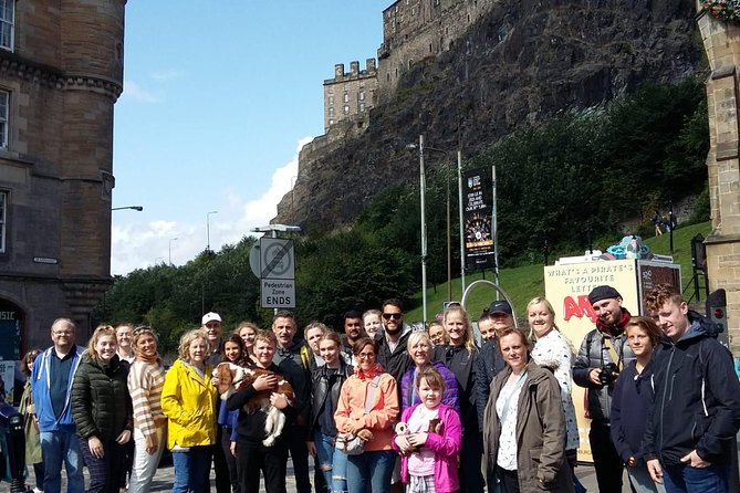 Original Harry Potter Locations Tour in Edinburgh : Guided Tour - Getting started at William Chambers Monument (and why timing matters)
