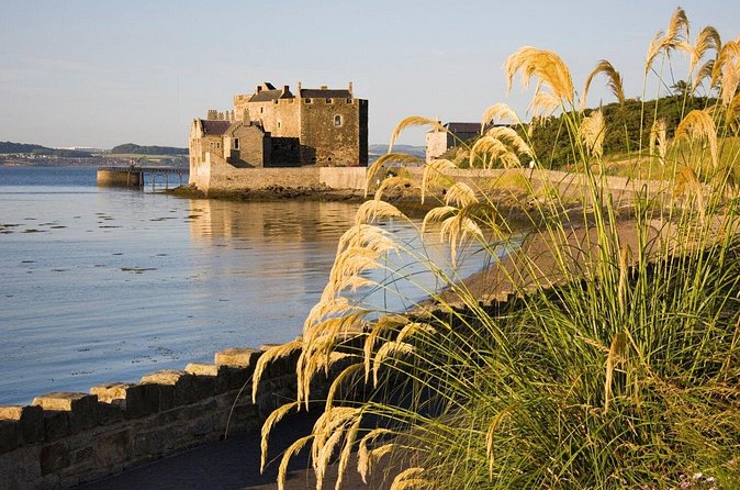 Outlander and Castles Film Locations Day Tour from Edinburgh - Stop 2: Culross (Cranesmuir) and Cobblestone Street Wandering