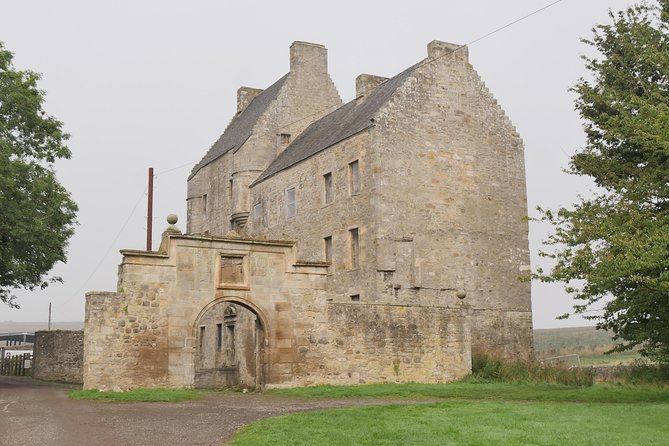 Outlander Blood of my Blood 3 location day tours from Edinburgh - Falkland in Fife and Inverness on screen: a route choice that makes sense