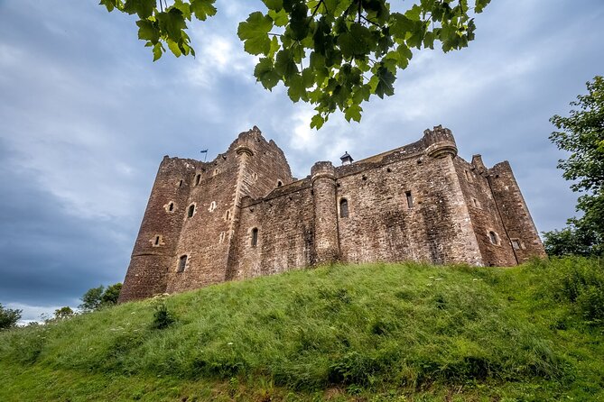 Outlander Filming Locations Day Tour from Edinburgh - The guide experience: why the driving narration can make or break the day