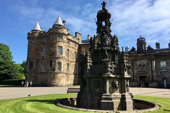 Outlander Walking Tour of Edinburgh's Old Town - Key things I’d watch for