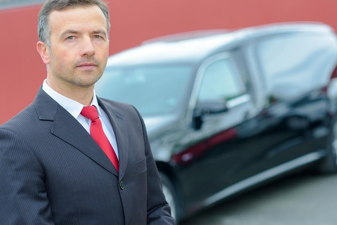 Private Airport transfer From or to Edinburgh airport (One way transfer) - How a private Edinburgh Airport transfer fixes the stressful parts