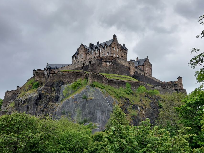 Private Discovery Tour: Edinburgh's Strange & Secret History - Two hours to get your bearings in Edinburgh’s Old and New Town