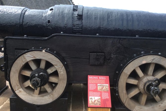 Private Edinburgh Castle Tour - What the best version of this tour feels like (and why people rave for a reason)