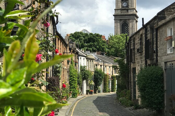 Private Edinburgh City 4-Hour Guided Tour in a black cab LEVC TX - Surgeons’ Hall Museums: an unusual Edinburgh detour