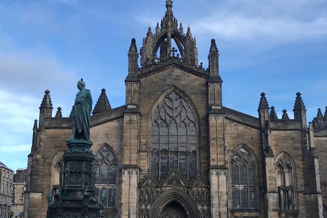 Private Edinburgh City 4-Hour Guided Tour in a black cab LEVC TX - Dean Village: the quiet reset you’ll be glad you added