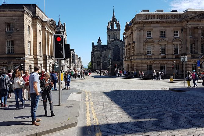 Private Edinburgh City Tour - Why a private minibus tour works so well in Edinburgh