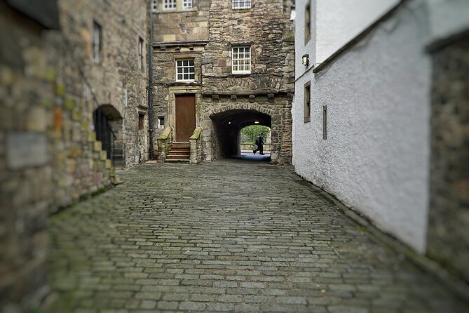 Private Edinburgh driving tour - Price and Logistics: a Small Group, Hotel Pickup, and Ticket Reality