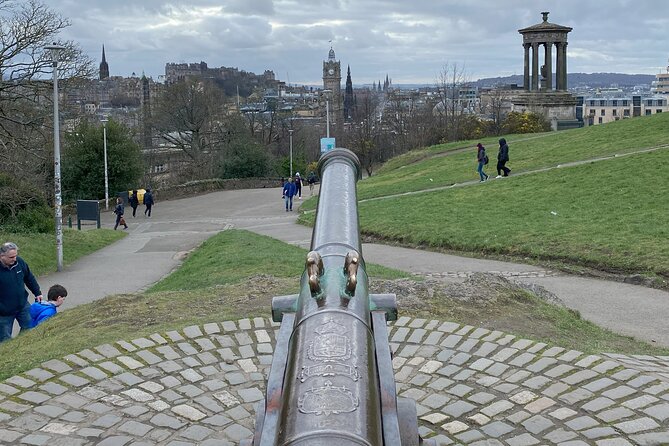 Private Executive Edinburgh Airport transfers to Edinburgh City - The 30–45 Minute Ride Through Medieval Edinburgh