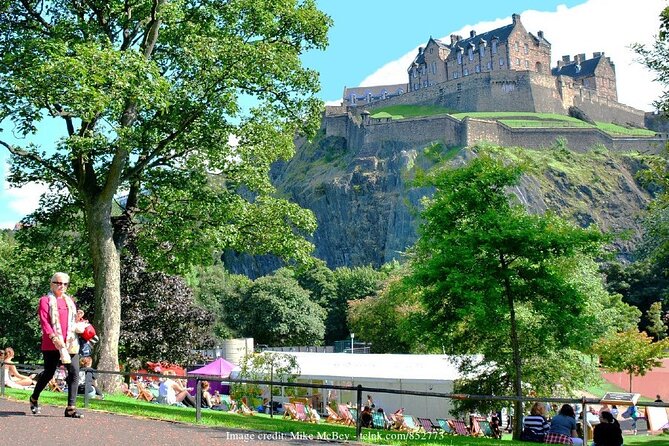 Private Full-Day Walking Tour in Edinburgh with Edinburgh Castle - Victoria Street photos and Harry Potter stories