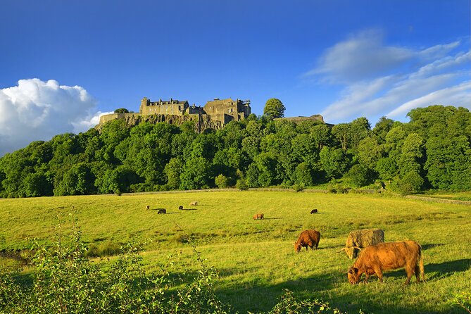 Private Luxury Outlander Tour: Sassenach Adventure From Edinburgh - Stop 6: Falkland as the real-world Inverness stand-in