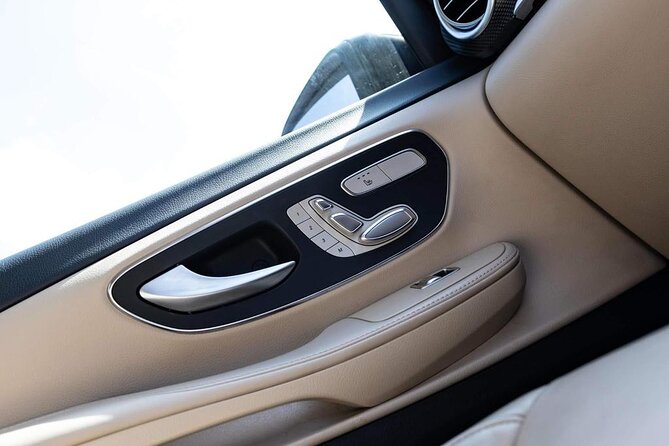Private luxury transfer from Edinburgh Airport to Edinburgh - Meeting at Edinburgh Airport Without the Stress