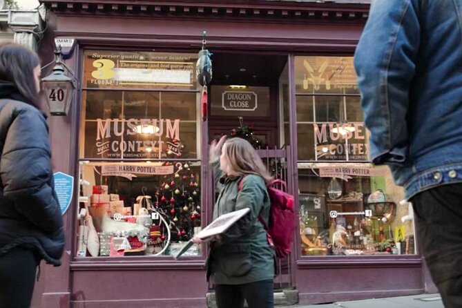 Private one hour Harry Potter walking tour - The Royal Mile stretch (Lawnmarket and Castlehill): walking the spine of the story