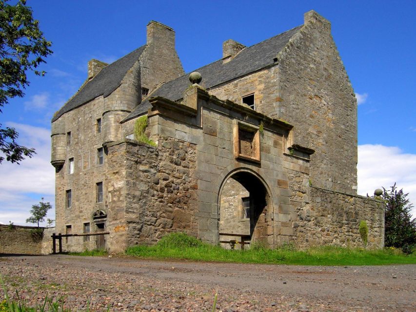 Private Outlander Tour for Small Groups - Castle Leoch at Doune Castle: the first hit of big-screen stone