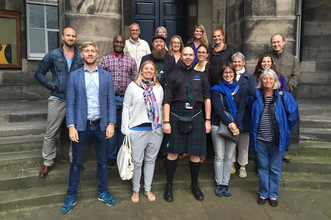 Private Royal Mile walking tour - Discover the history of our most famous street - The closes and wynds you’d miss on your own