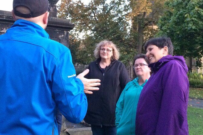 Private Royal Mile walking tour - Discover the history of our most famous street - Practical logistics: meeting at Dynamic Earth and walking a moderate route
