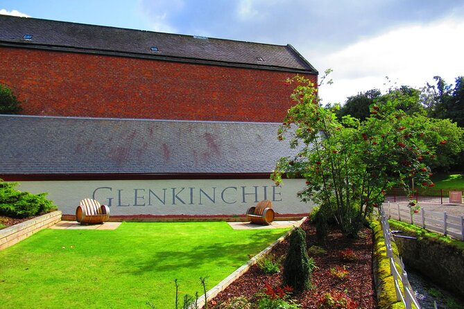 Private Scottish Lowland Whisky Tour - Stop 1 Glenkinchie Distillery: Bourbon oak single malts near Edinburgh