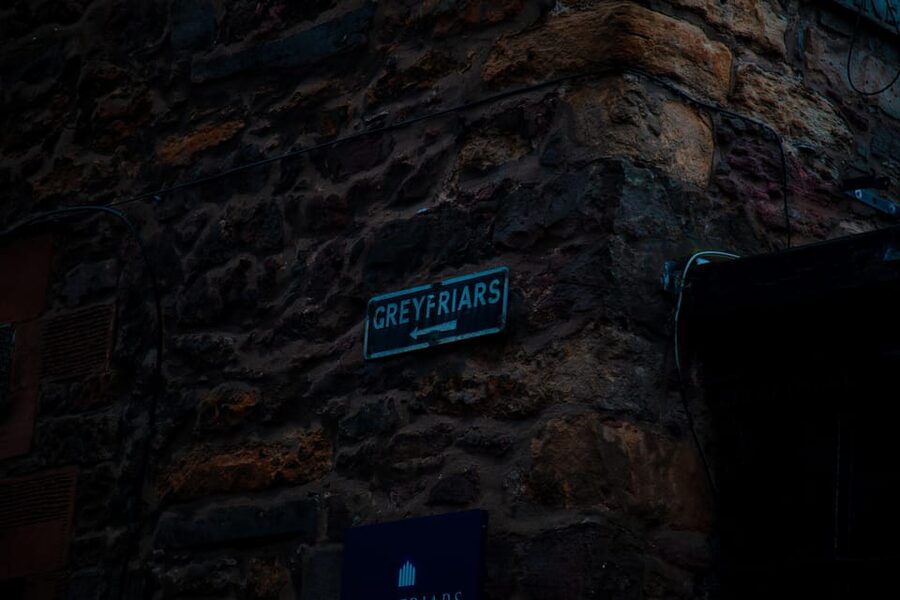 Private tour: discover the city which inspired Harry Potter - The Royal Mile’s dark (and colorful) alleyways