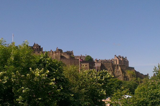 Private Walk: Edinburgh Old Town and New Town - St Giles Cathedral, the Law Courts, and the Upper Royal Mile