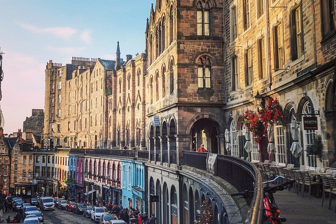 Private Walking Tour: Edinburgh Highlights, including entry to Edinburgh Castle - Lady Stair’s Close and John Knox House: the “how did they live here?” moments