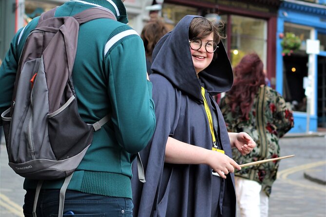 Private Walking Tour: JK Rowling's Harry Potter in Edinburgh FR - Stop 4: Advocate’s Close and the wizarding-world feeling of hidden passages