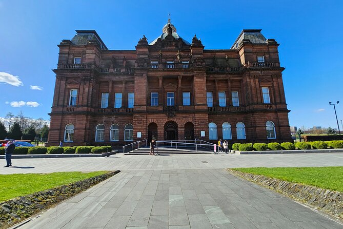 Privately Guided Day Tour of Glasgow in Luxury Minivan - George Square to Kelvingrove: Architecture, Art, and a Few Surprises