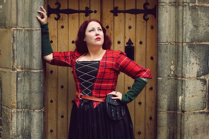 Rebel!Rebel! Jacobite Tour - Outlander's Scotland - Entering Old Town with a costumed guide