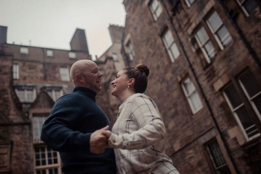 Romantic Photoshoot Experience for Couples in Edinburgh - Old Town Edinburgh is made for couple photos