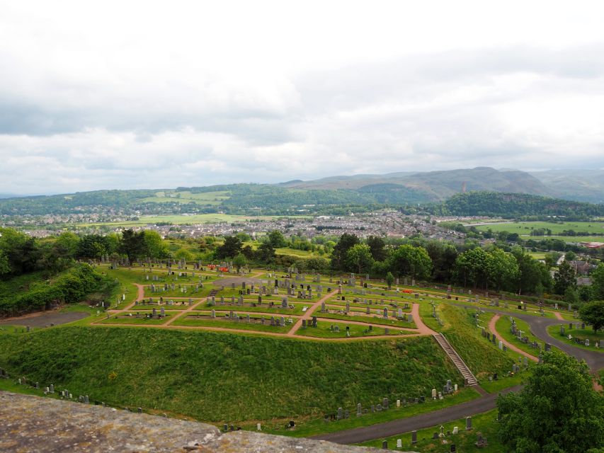 Rosslyn Chapel, Stirling Castle & Dunfermline Abbey Tour - From Edinburgh to castles and chapel intrigue