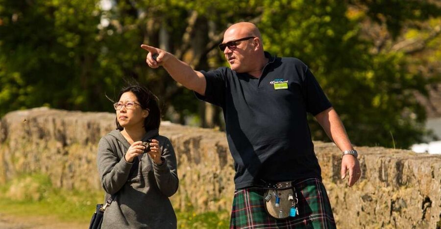 Rosslyn Chapel, Stirling Castle & Dunfermline Abbey Tour - The Forth Bridge stop: your calm start before the medieval rush
