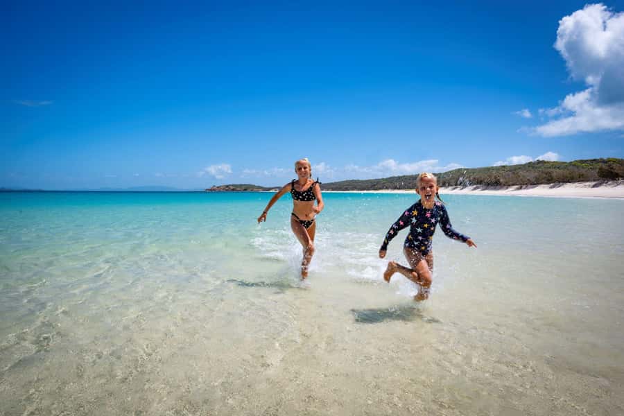 Rosslyn: Great Keppel Island Glass Bottom Boat Tour - Key highlights you’ll actually use