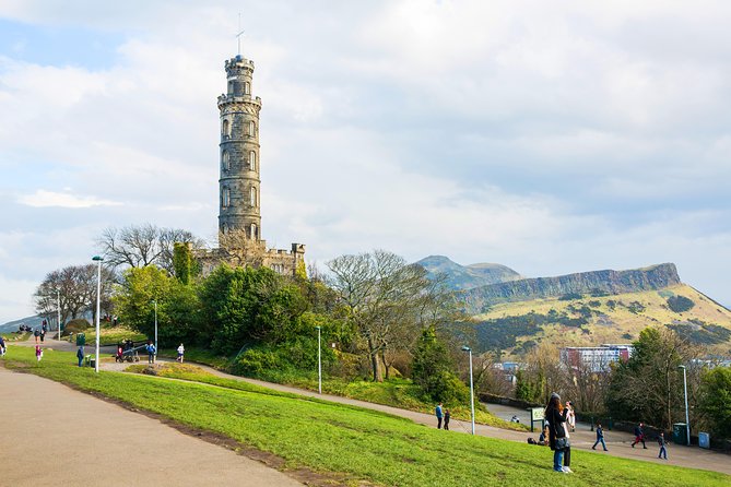 Royal Edinburgh Ticket - Hop-On Hop-Off and Attraction Admissions - The royal trio admissions: Castle, Holyroodhouse, and Royal Yacht Britannia